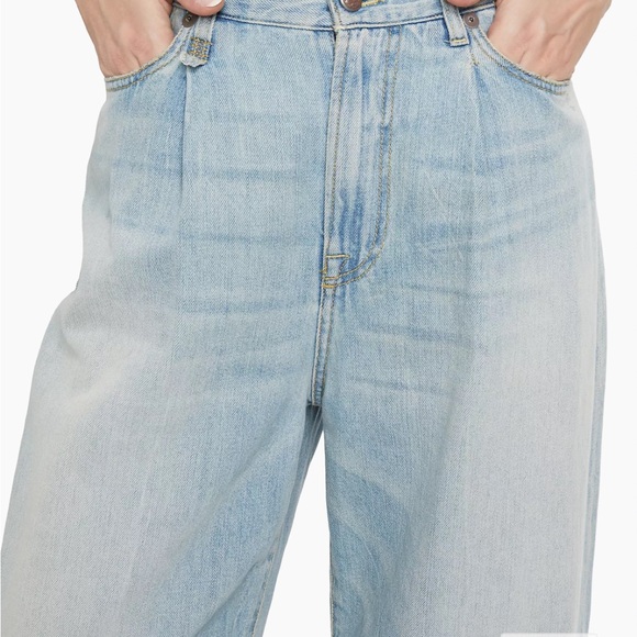 R13 cropped wide leg; multiple styling options 4 effortless cool. LIGHT wash - Picture 2 of 16